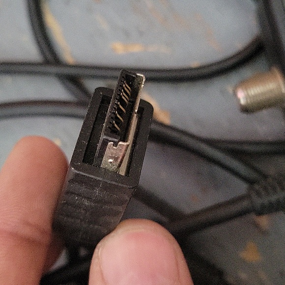 Two (2) RadioShack RF Audio/Video Modulators - Picture 3 of 3